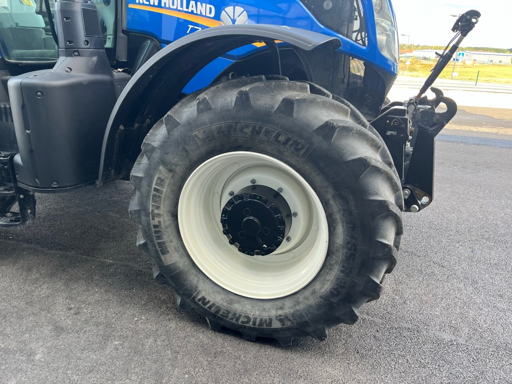 Tracteur NEW HOLLAND T7.245 SW2 - photo slide 7