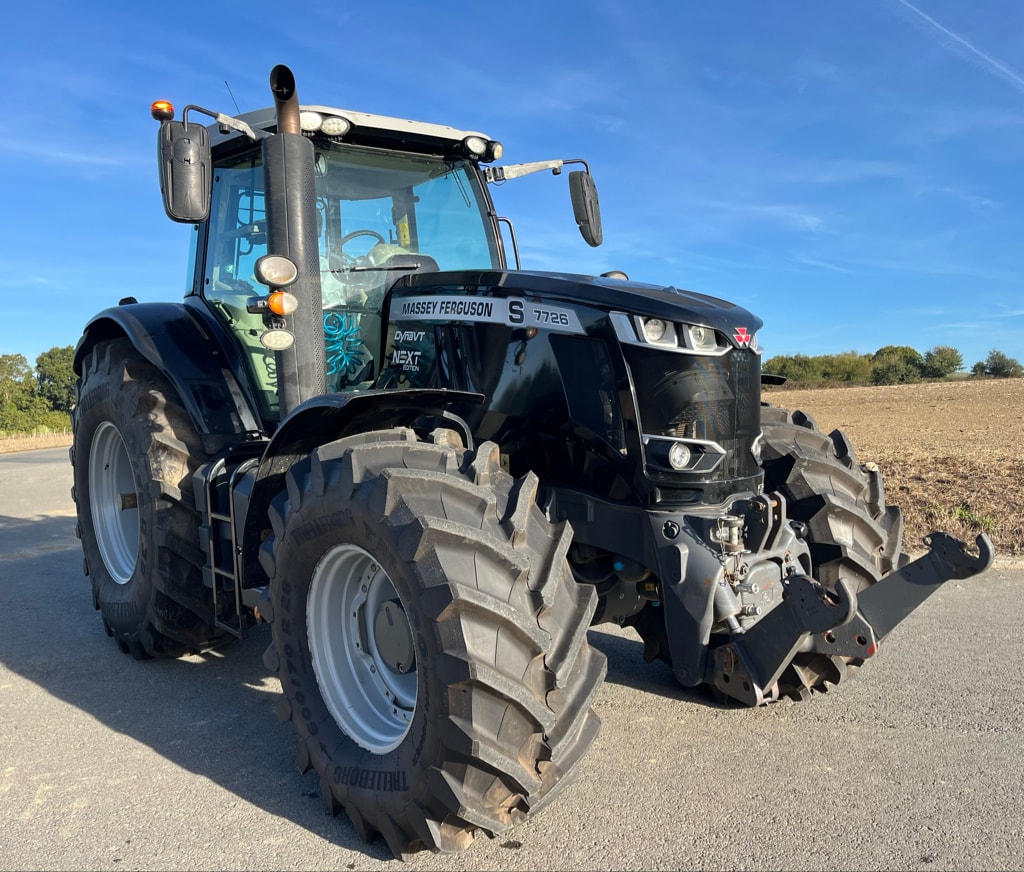 Tracteur MASSEY FERGUSON 7726S DYNA-VT EXCLUSIVE - photo slide 2