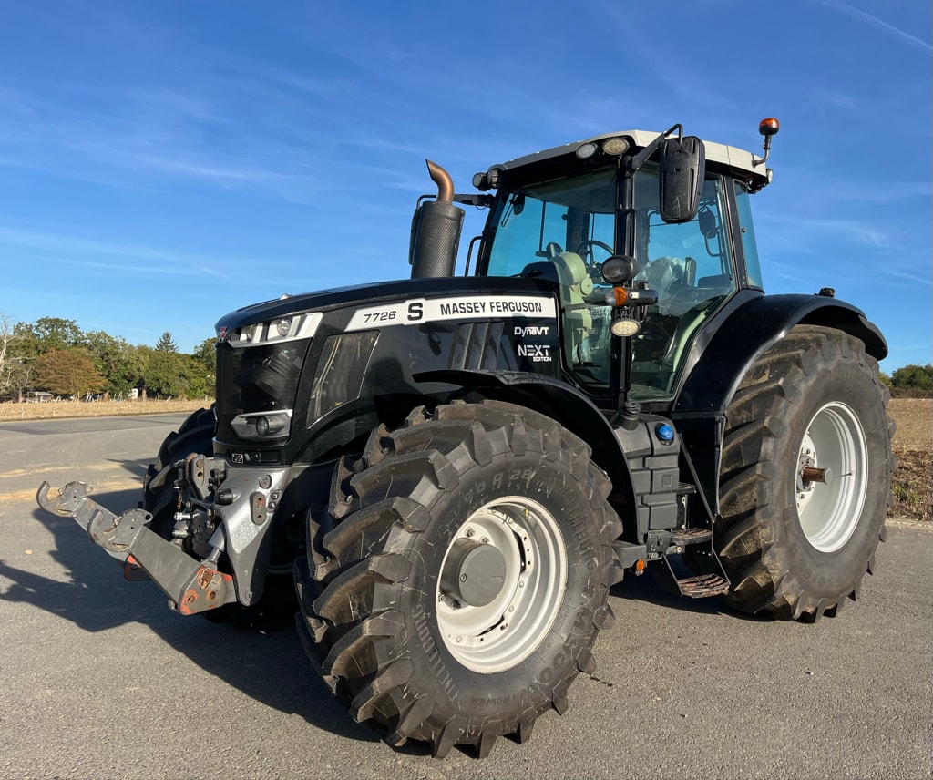 Tracteur MASSEY FERGUSON 7726S DYNA-VT EXCLUSIVE - photo slide 3