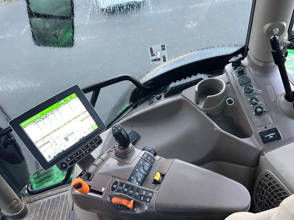 Tracteur JOHN DEERE 6195R - photo slide 34