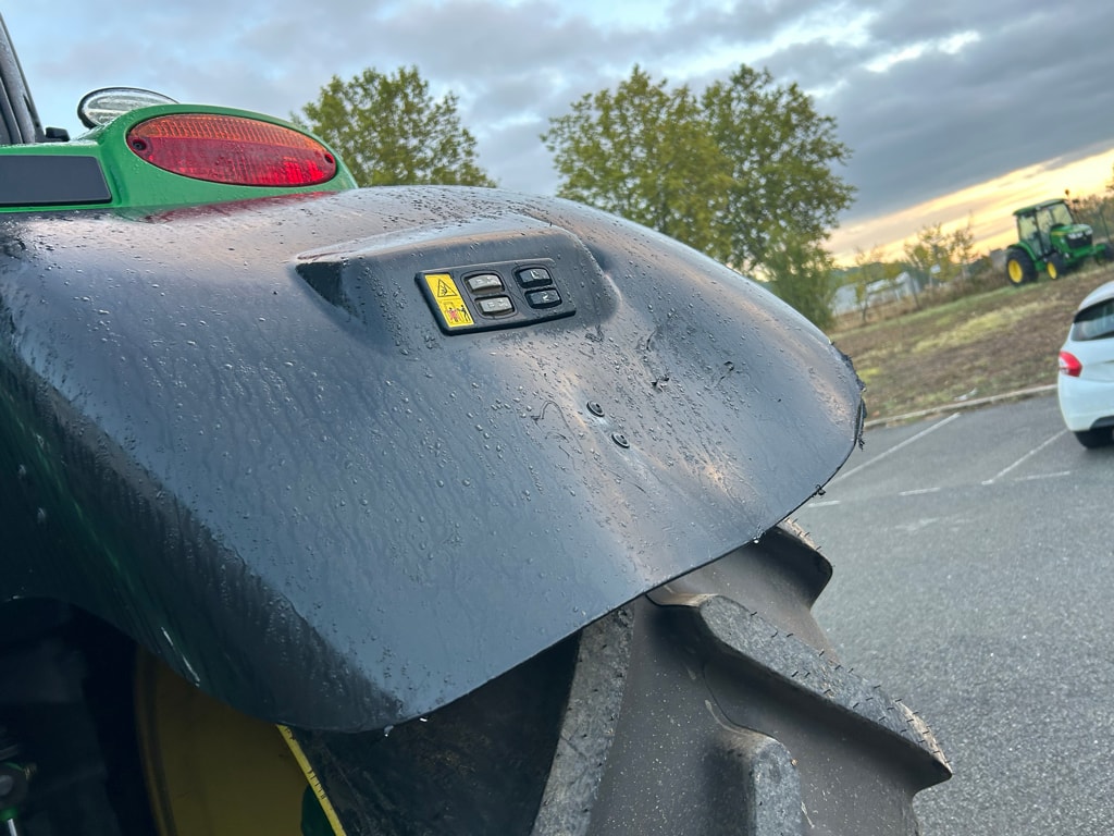 Tracteur JOHN DEERE 6195R - photo slide 19