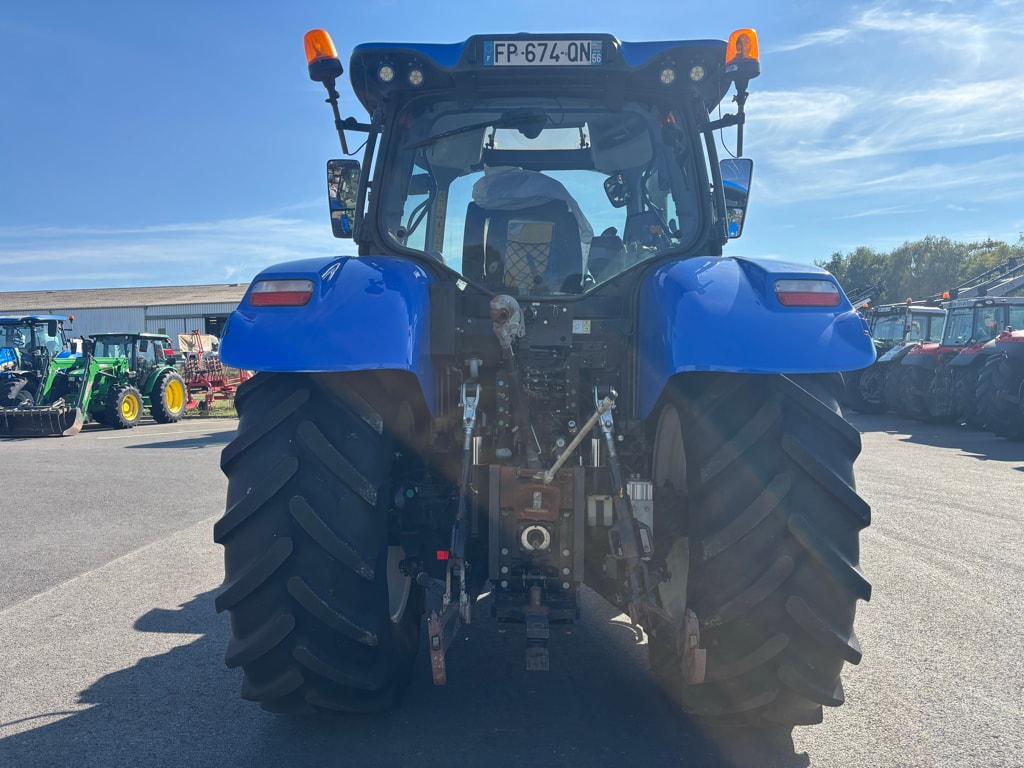 Tracteur chargeur NEW HOLLAND T6.165 - photo slide 7