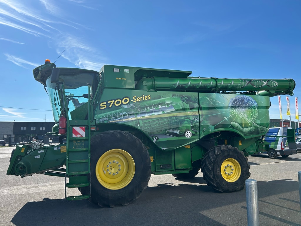 Moissonneuse JOHN DEERE JD S780 SERIE - photo slide 4