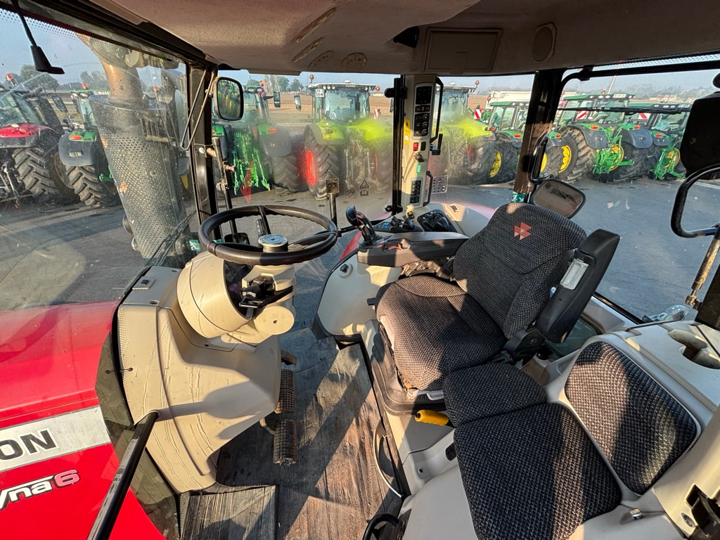 Tracteur MASSEY FERGUSON 7720S DYNA-6 EXCLUSIVE - photo slide 10