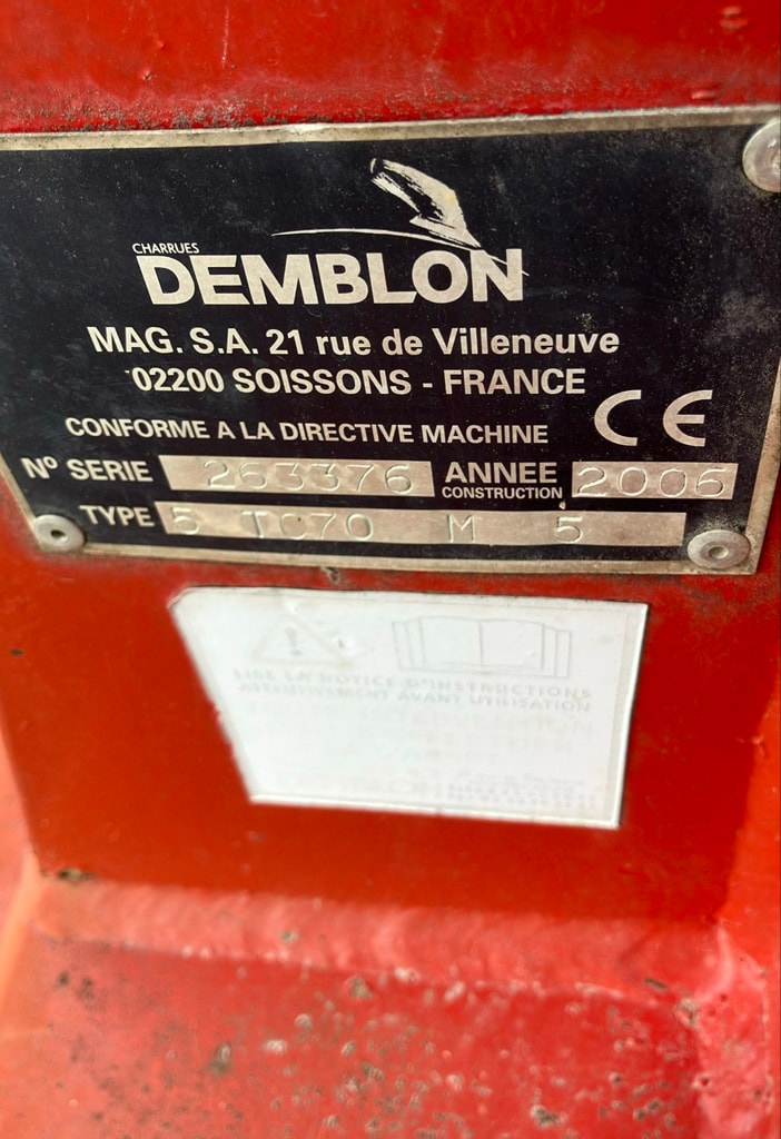 Charrue DEMBLON TC 70 - photo slide 4