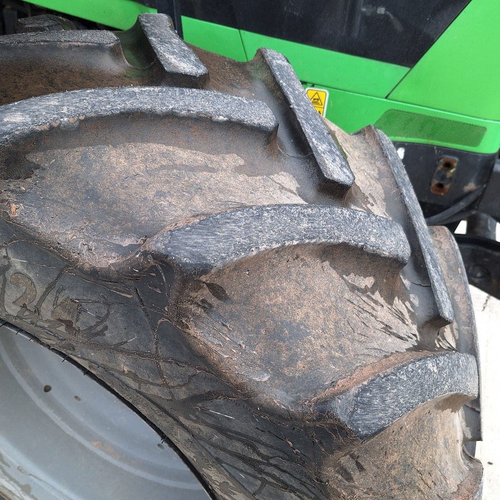 Tracteur DEUTZ FAHR 5110c - photo slide 11