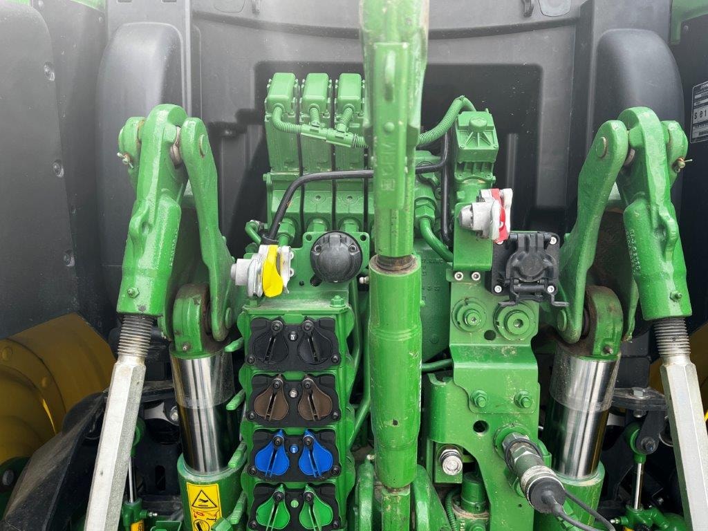 Tracteur JOHN DEERE 6R140 - photo slide 8