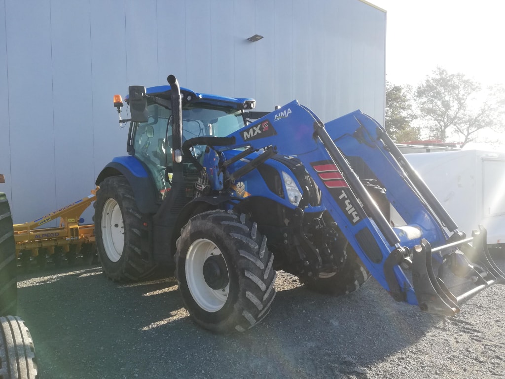Tracteur chargeur NEW HOLLAND T6.145DC - photo slide 1