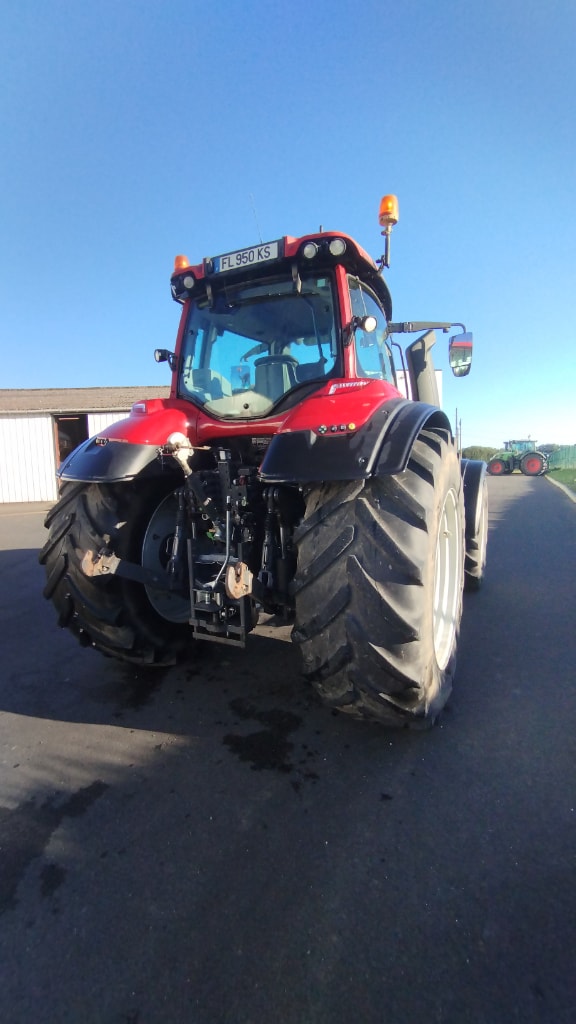 Tracteur VALTRA T254 - photo slide 11