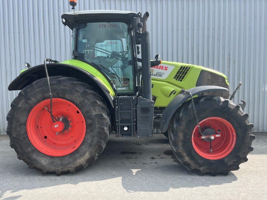 Tracteur CLAAS AXION 850 - photo slide 22
