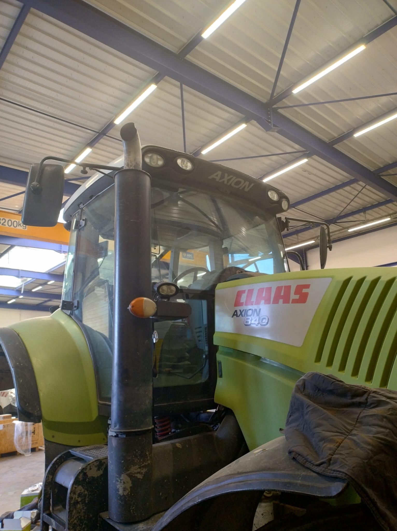 Tracteur CLAAS AXION 840 - photo slide 7