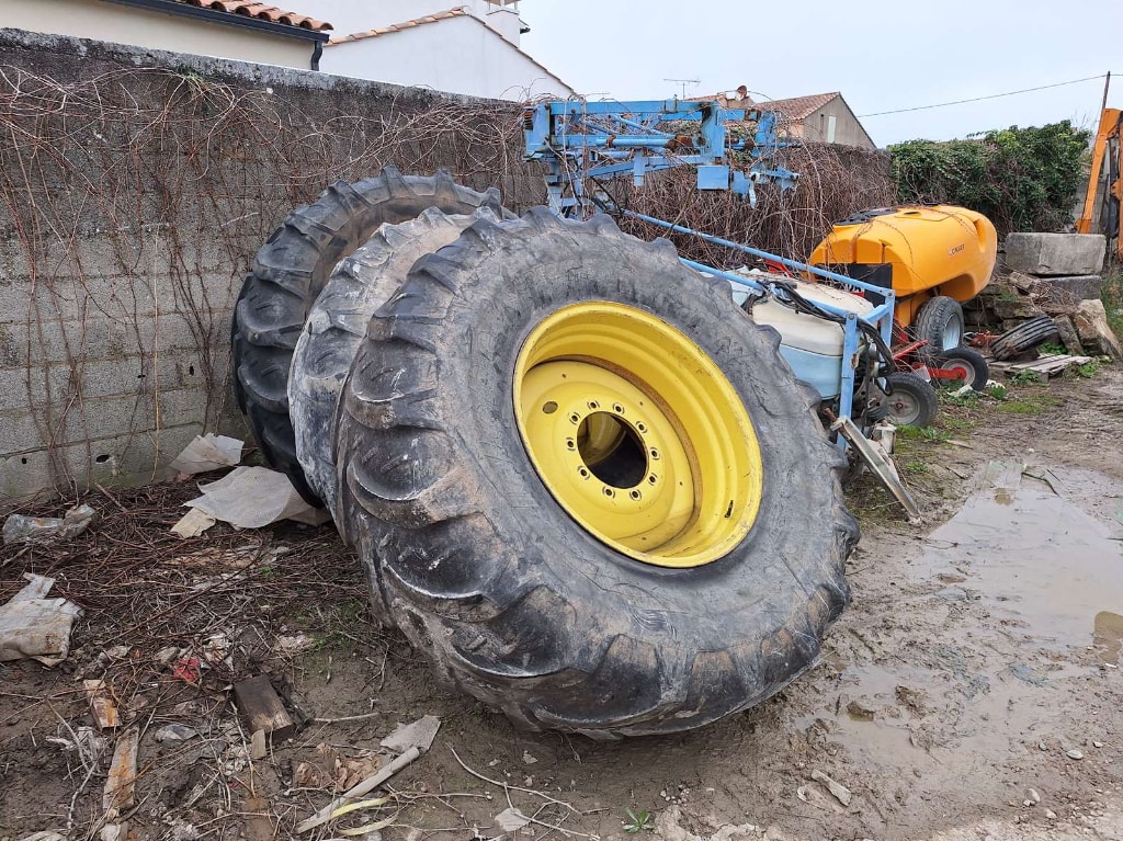 Roues KLEBER 650/75R34 - photo slide 2