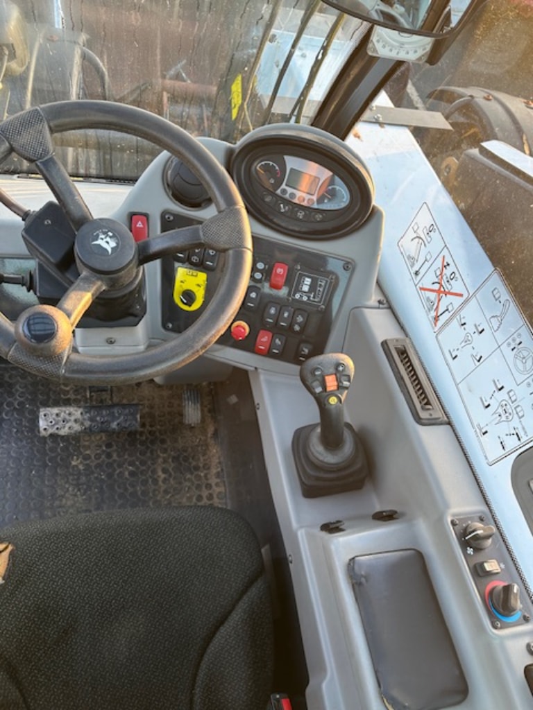 Chariot télescopique BOBCAT TL 38-70 HF Agri  - photo slide 6