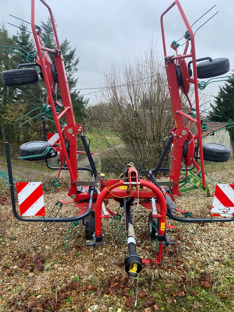 Faneuse KVERNELAND PORTEE 8460 - photo slide 3