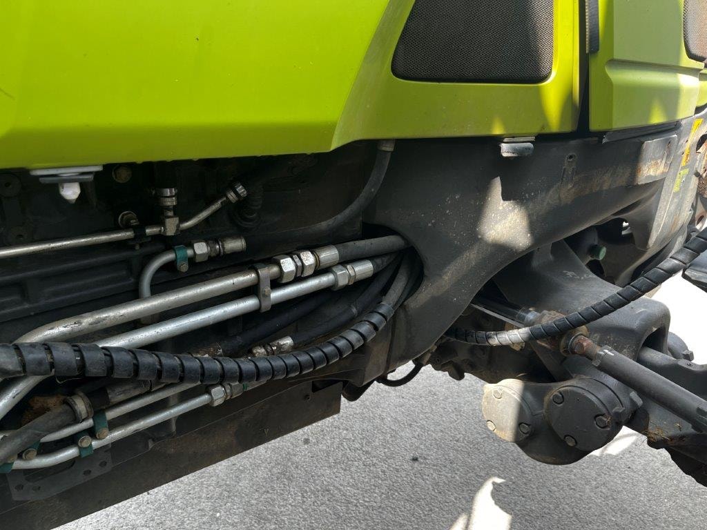 Tracteur CLAAS AXION 850 - photo slide 35
