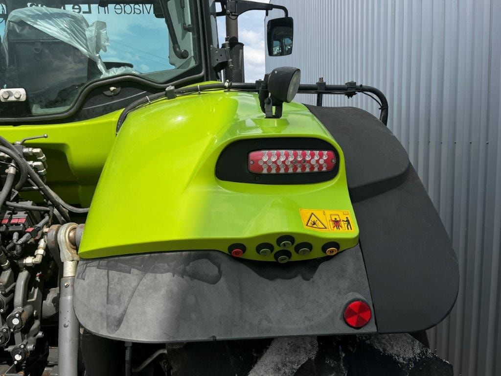 Tracteur CLAAS AXION 850 - photo slide 12