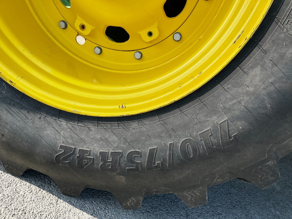 Tracteur JOHN DEERE 8320R - photo slide 30