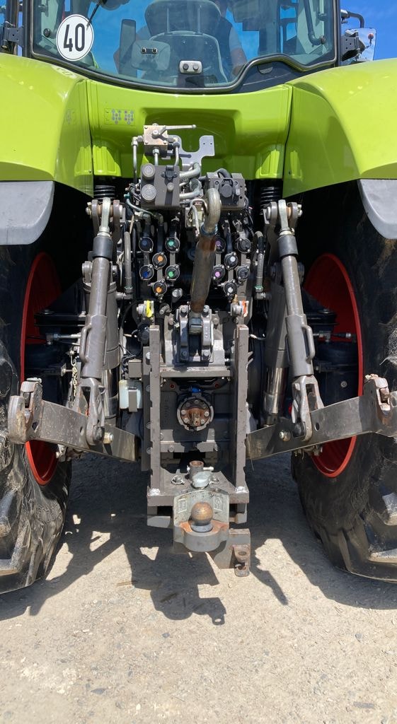 Tracteur CLAAS AXION 920 - photo slide 12