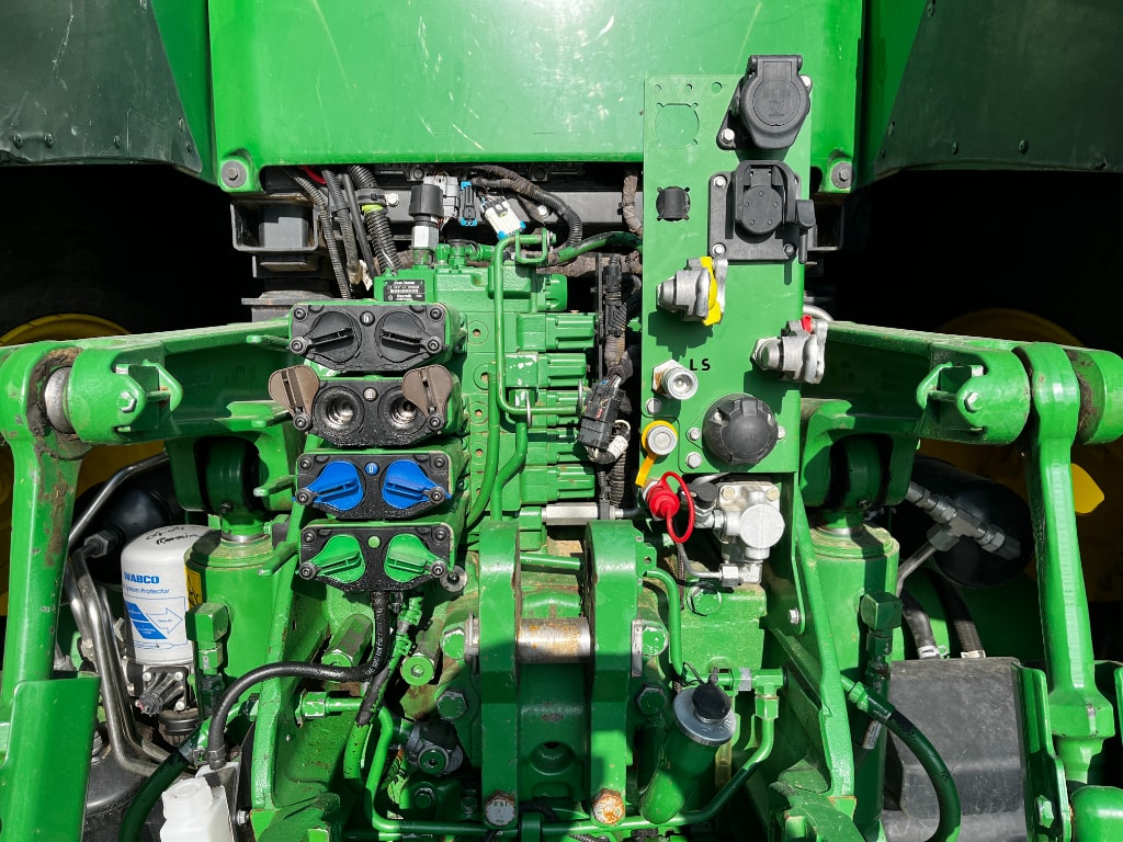 Tracteur JOHN DEERE 8320R - photo slide 27