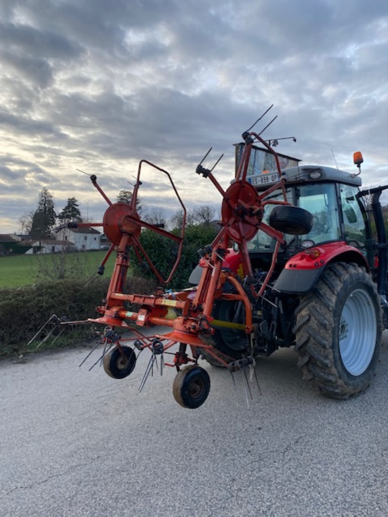 Faneuse KUHN - photo slide 1