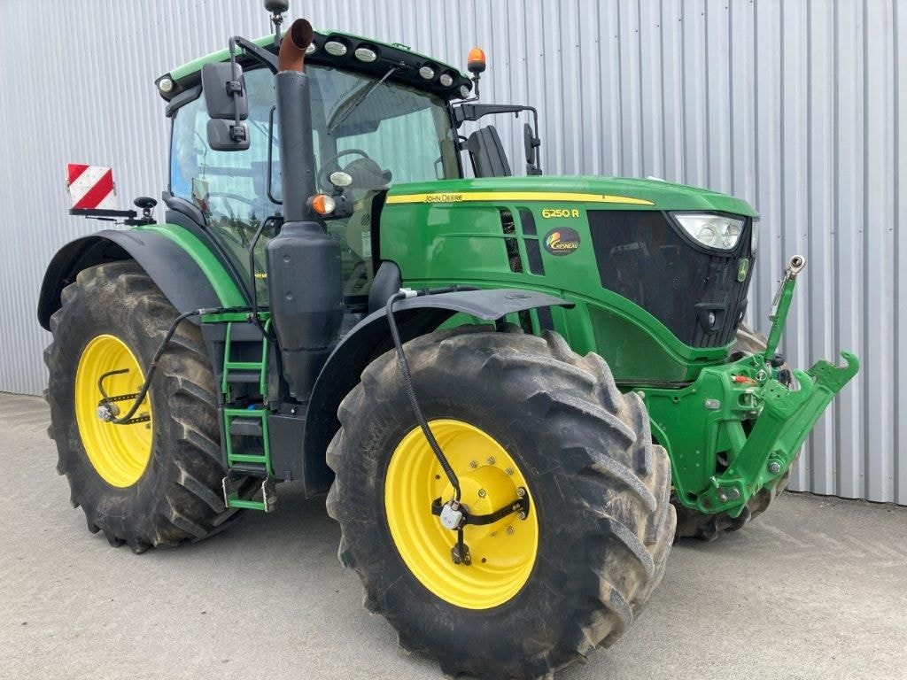 Tracteur JOHN DEERE 6250R - photo slide 13