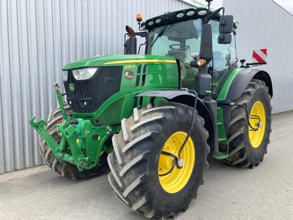 Tracteur JOHN DEERE 6250R - photo slide 1