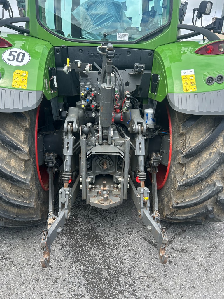Tracteur FENDT 718 S4 POWER + - photo slide 8
