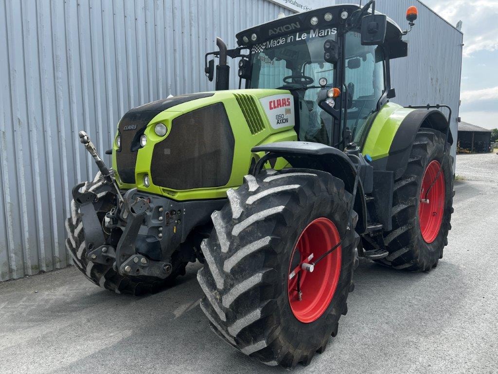 Tracteur CLAAS AXION 850 - photo slide 2