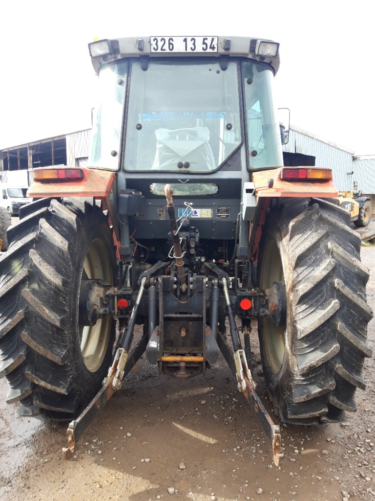 Tracteur MASSEY FERGUSON 4260 - photo slide 5