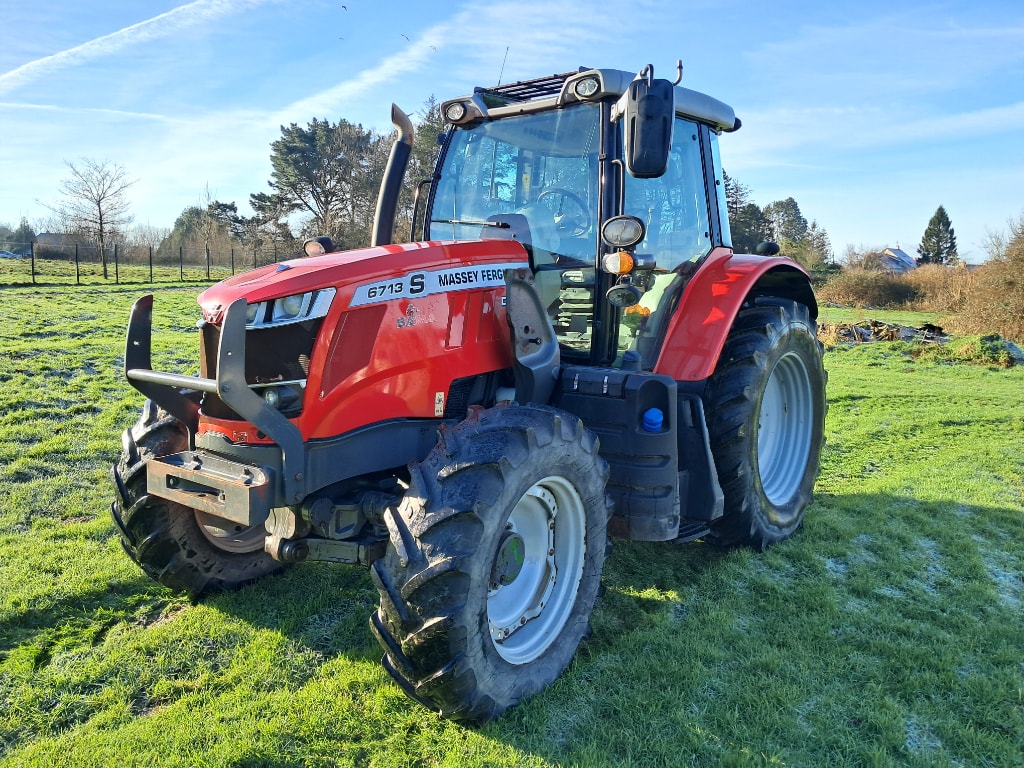 Tracteur MASSEY FERGUSON 6713 S - photo slide 1