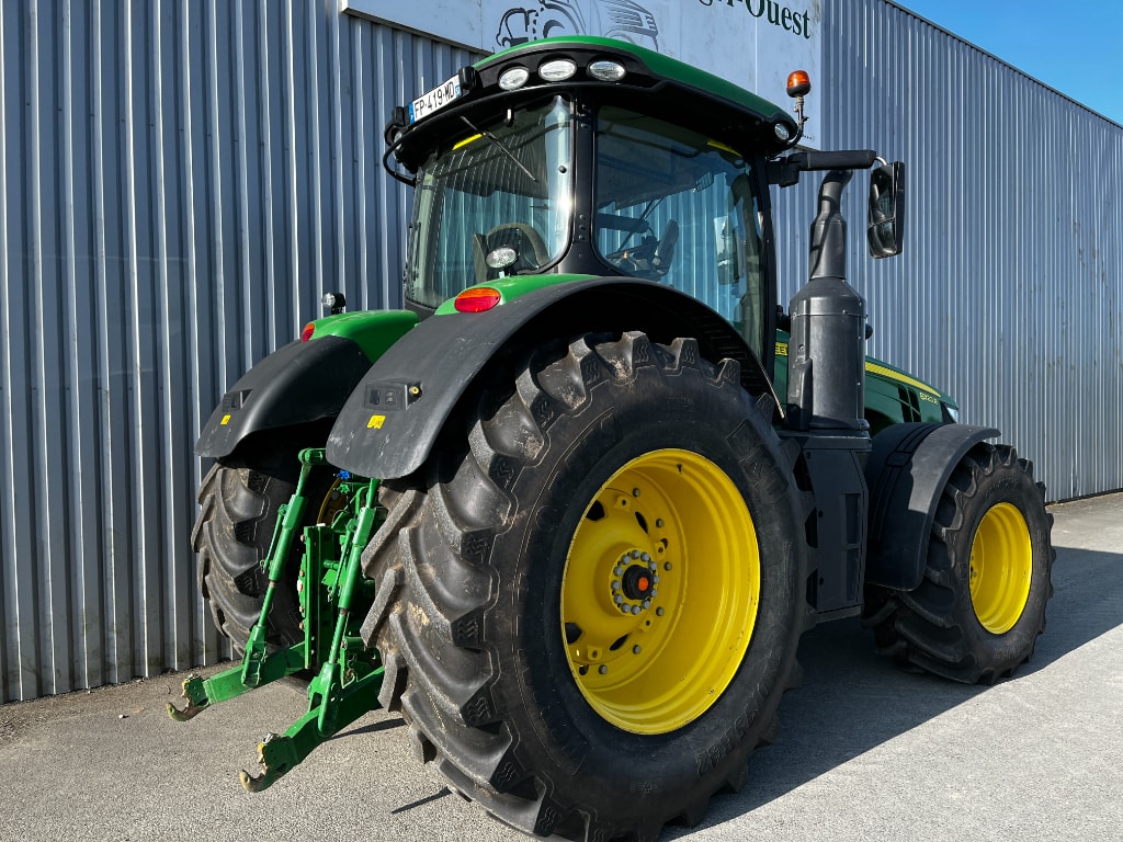 Tracteur JOHN DEERE 8320R - photo slide 21