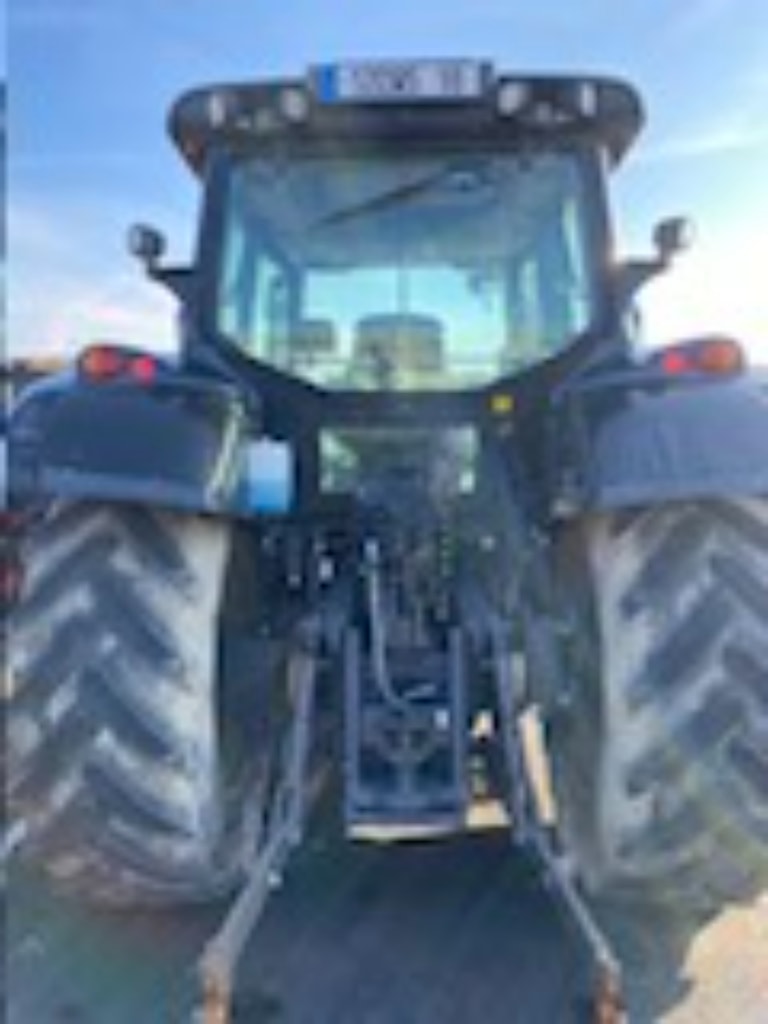Tracteur VALTRA N 143 V - photo slide 6