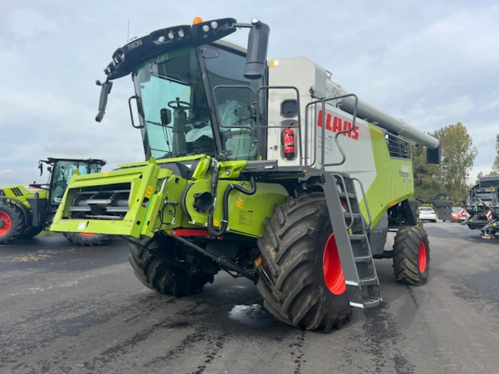 Moissonneuse CLAAS Trion 660 Montana  - photo slide 3