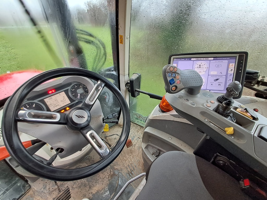 Tracteur MC CORMICK X6.440 VT-DRIVE - photo slide 8