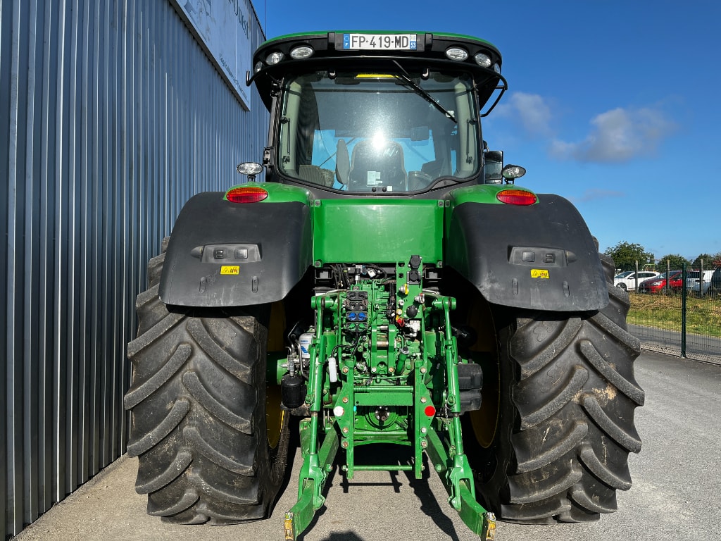 Tracteur JOHN DEERE 8320R - photo slide 22