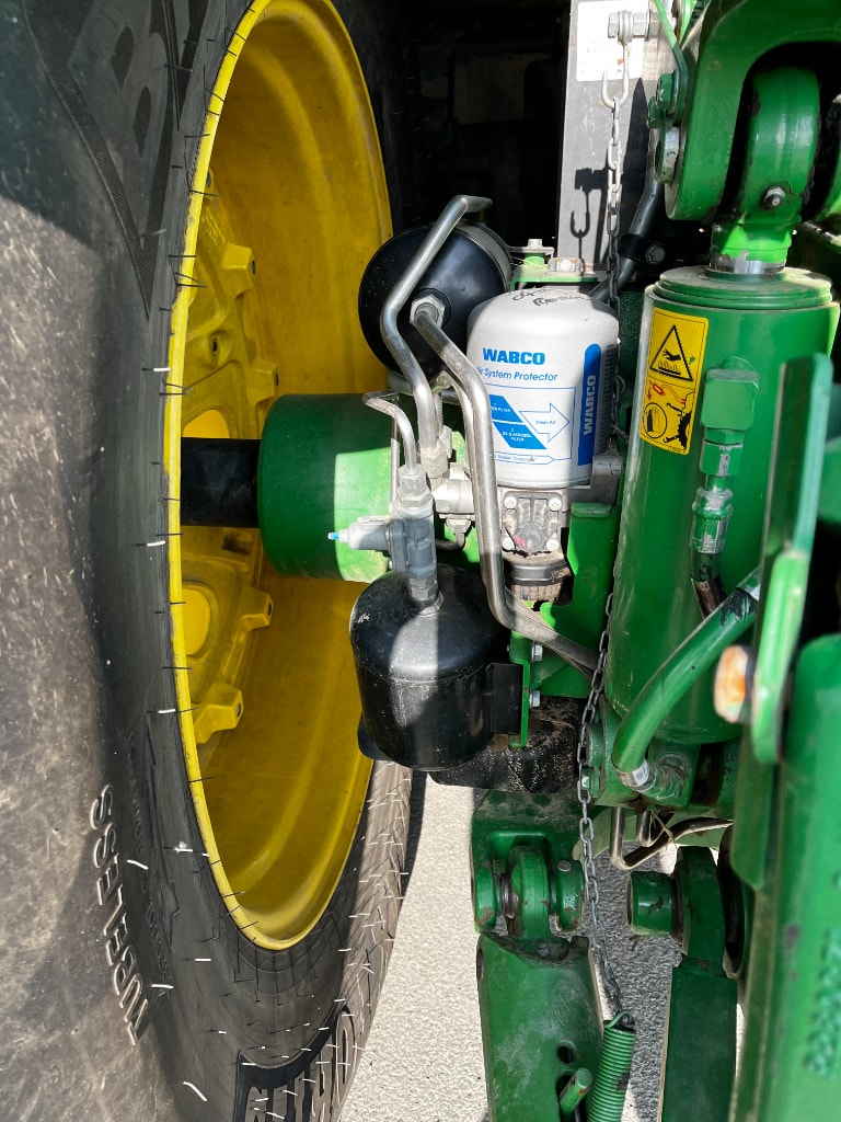 Tracteur JOHN DEERE 8320R - photo slide 25