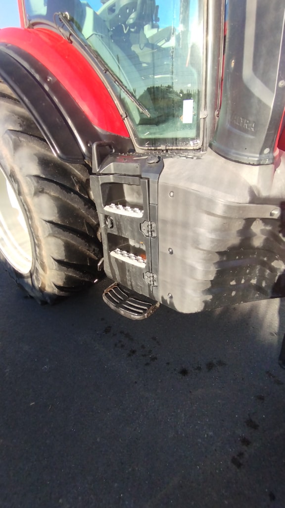 Tracteur VALTRA T254 - photo slide 6