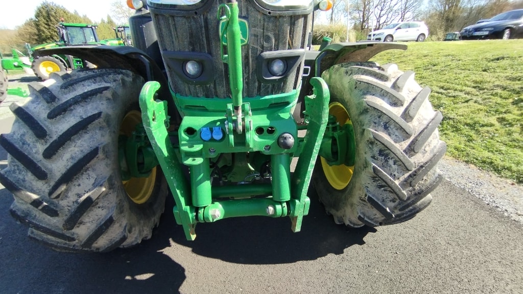 Tracteur JOHN DEERE 6145R - photo slide 11