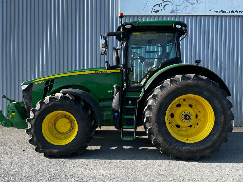 Tracteur JOHN DEERE 8320R - photo slide 2