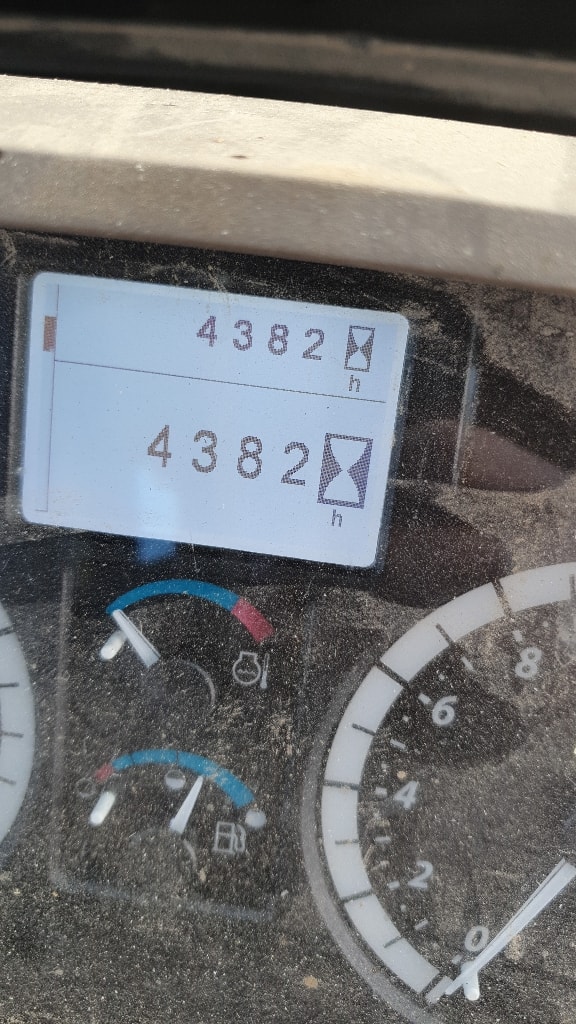 Tracteur chargeur JOHN DEERE 6115M - photo slide 14