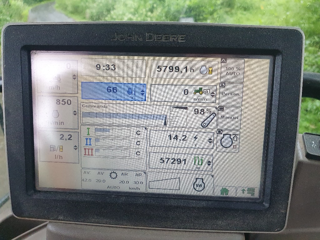 Tracteur chargeur JOHN DEERE 6105r - photo slide 9