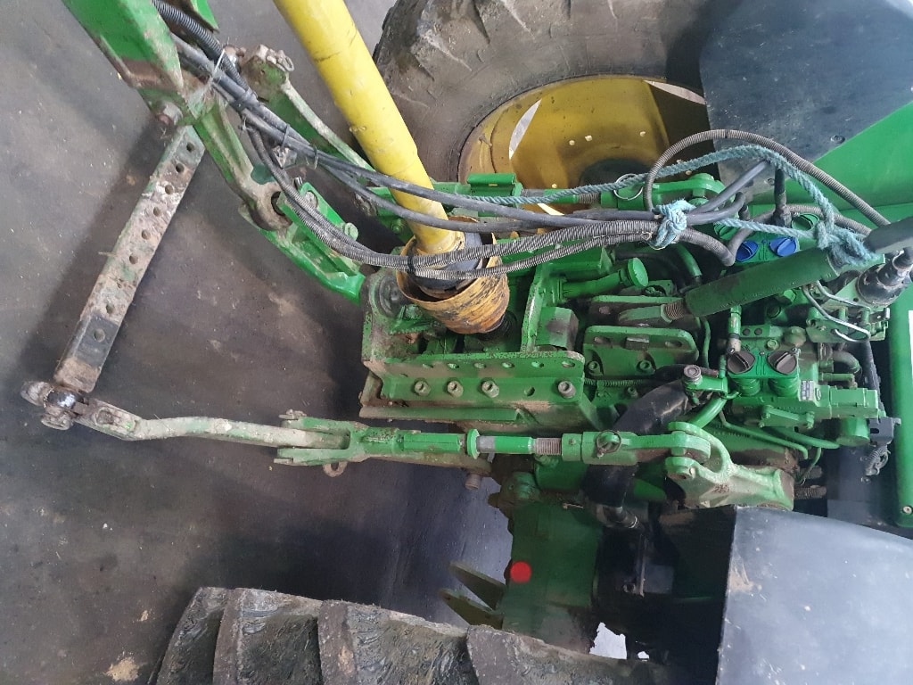 Tracteur chargeur JOHN DEERE 6230 - photo slide 9