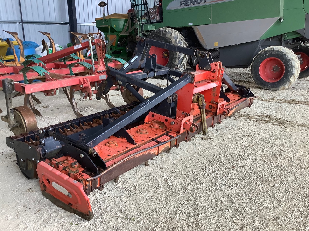 Herse rotative MASCHIO Dominator - photo slide 1