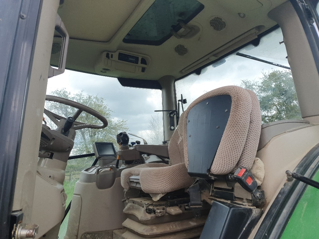 Tracteur chargeur JOHN DEERE 6120r - photo slide 17