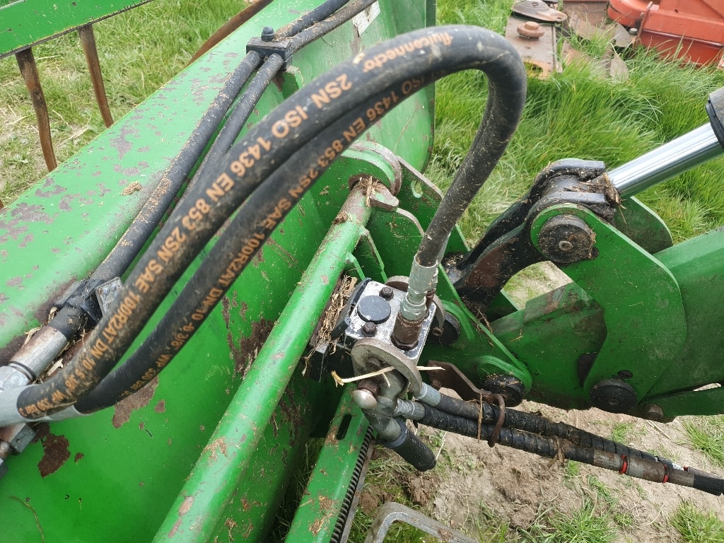 Tracteur chargeur JOHN DEERE 6120r - photo slide 10