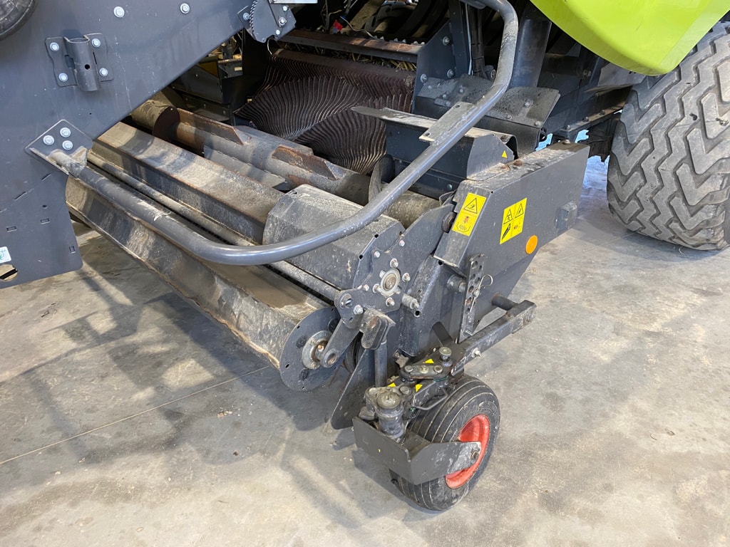 Presse haute densite CLAAS Quadrant 5300 RC T  - photo slide 19