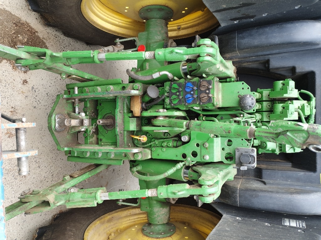 Tracteur chargeur JOHN DEERE 6120R - photo slide 7