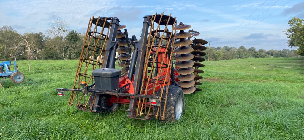 Cover crop GREGOIRE BESSON ACERO - photo slide 4