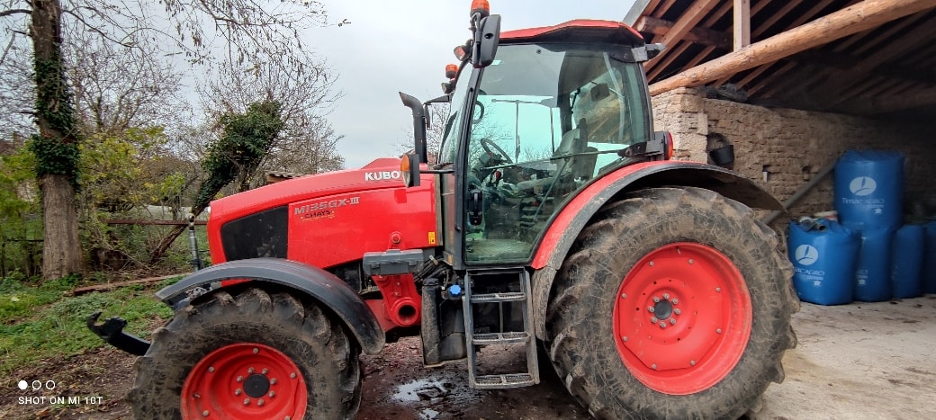 Tracteur KUBOTA MGX 135 III - photo slide 2
