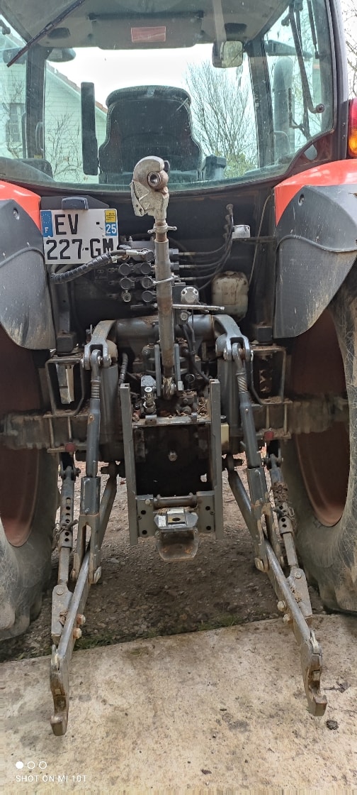 Tracteur KUBOTA MGX 135 III - photo slide 7